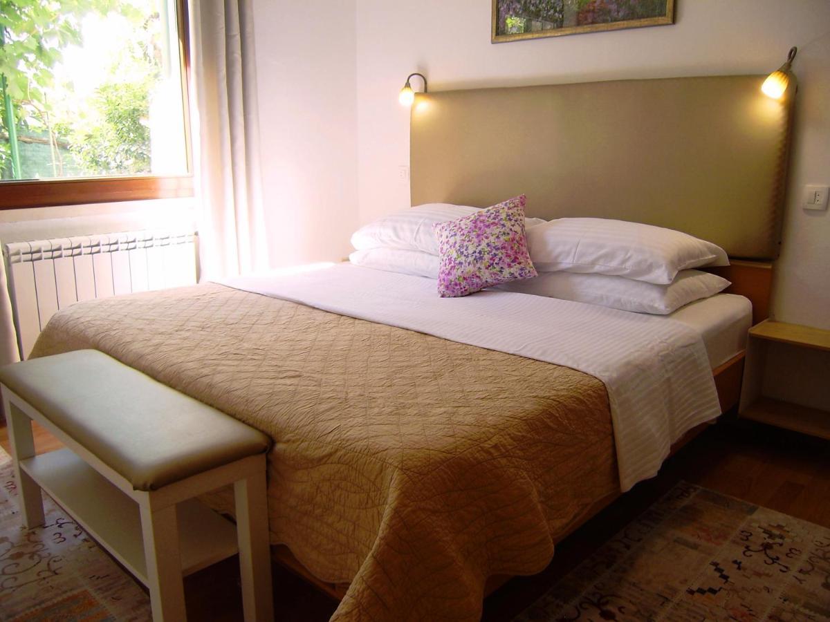Apartments Iris 코츌라 외부 사진